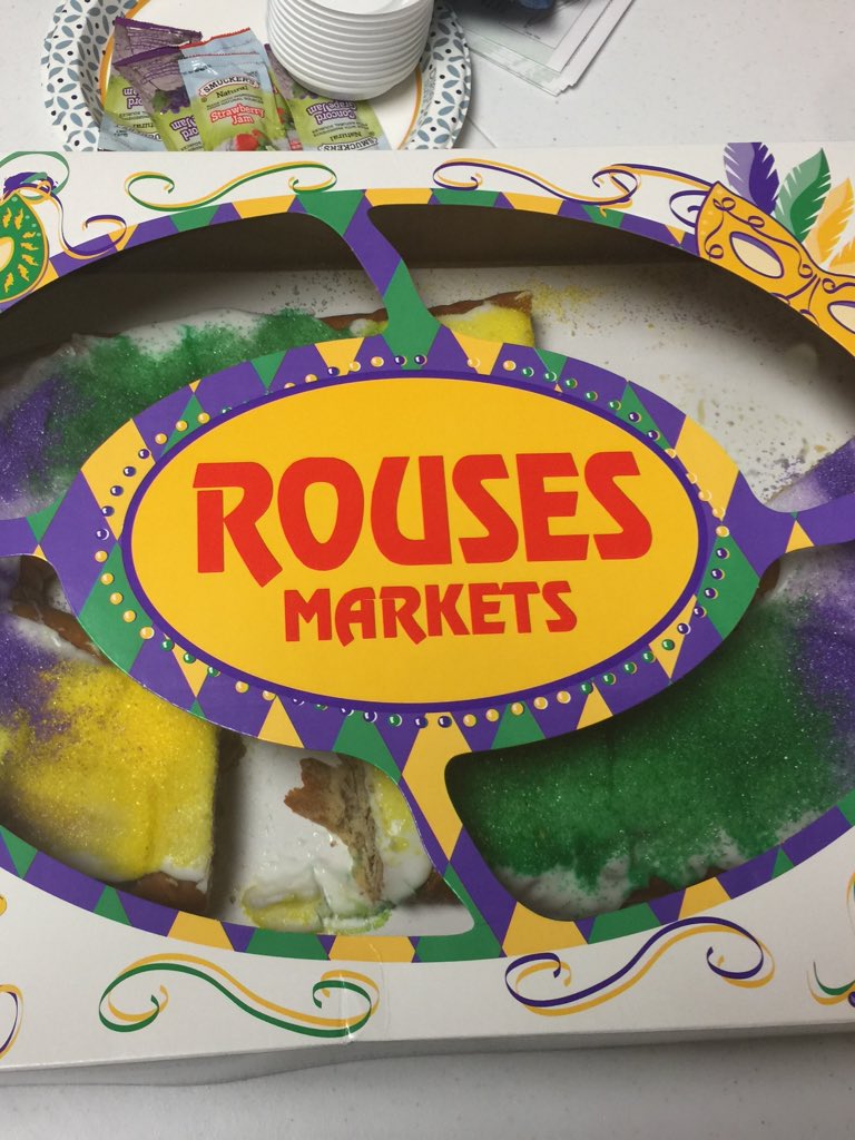 mgarnerwbms's tweet photo. The staff celebrated with King Cake today! Thank you Ms. Swartz for sharing your New Orleans love with us. Ms. Logan found the baby!!! #wbmsfamily #loveoneanother #thewebbway @WBMSprincipal @hurstwbmsap https://t.co/55llRembEb
