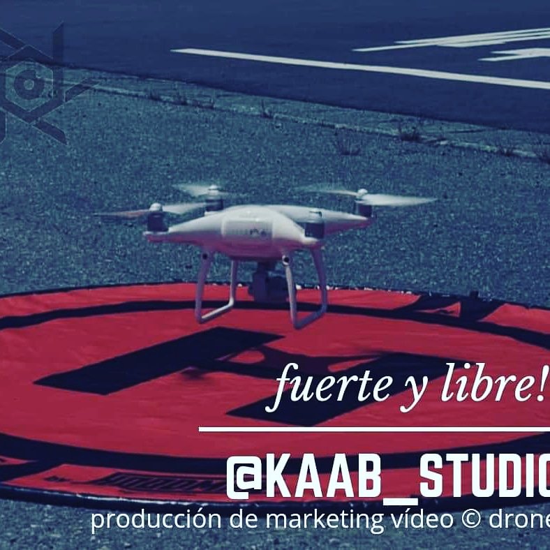 kaab_studio's tweet photo. #procion #llama #radio #pirata #dices #lo #escuche #en #pirata #fm #veinte #off #en #tu #sesion #fotografica #video #callus #contactus #uas #drone #video #camera #photoaereal #yucatan #quintanaroo #cancun #tulum #playadelcarmen #rivieramaya #mexico 🇲🇽 #kaabstudio 🎞️ https://t.co/Z4CGmrLOd3