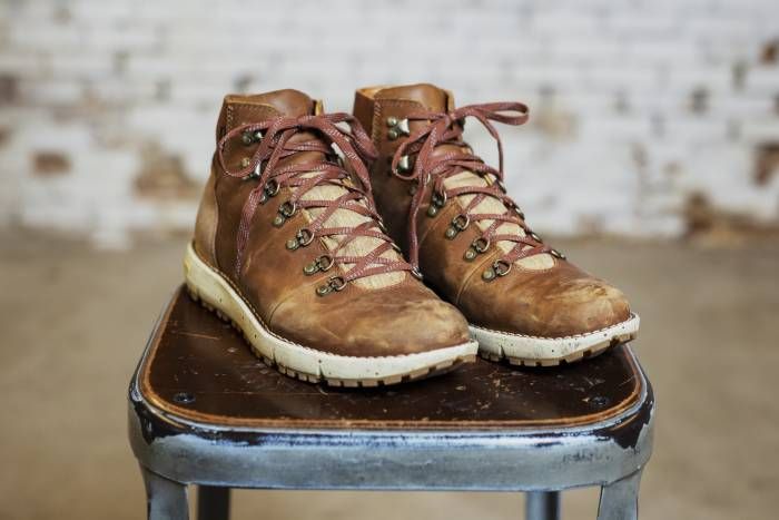 JMTBook's tweet photo. Danner Vertigo 917 Review: The Comfiest Leather Boot Yet?  |  #JohnMuirTrail https://t.co/Zf0CLqw0Zv https://t.co/d4TpCS41zK