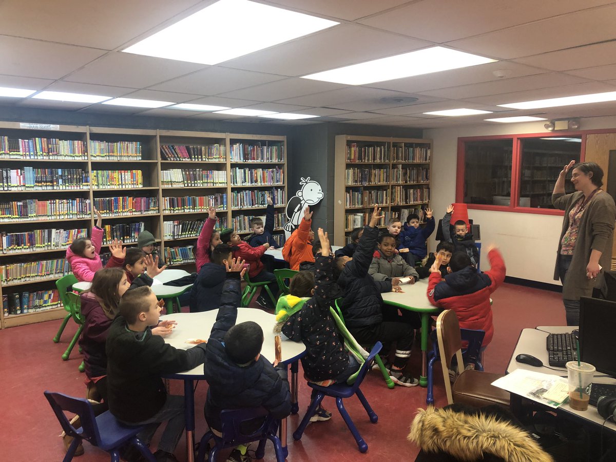 MissMolion's tweet photo. Today we took a little field trip to the Roselle Park Public Library 📚 Loved seeing their faces light up when learning about new books and sharing about their favorites!! 💚 #ReadAcrossAmericaWeek  #DrSeuss #secondgraders https://t.co/jVzjwSvpnm