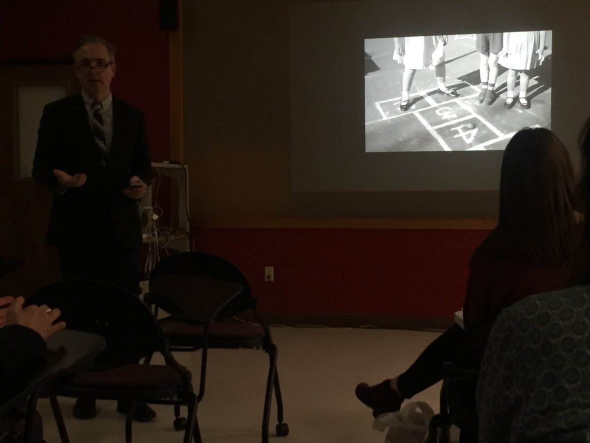 ONUArtandDesign's tweet image. Happening now: Mart Madden presentation. #creativeconstraints #ohionorthern