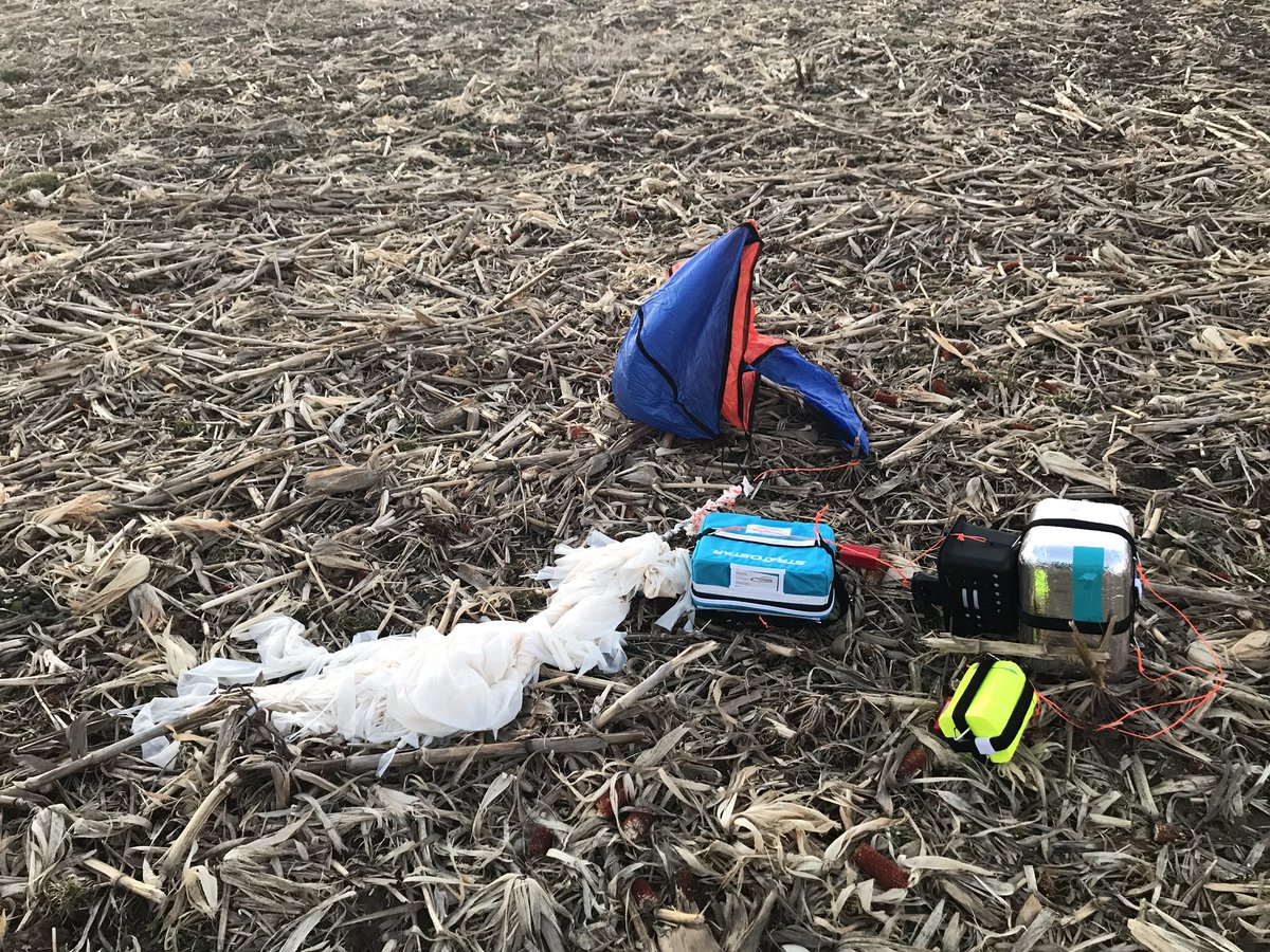 STARBASEIndiana's tweet image. Balloon recovered! All experiments still attached! Starting our 2 hr drive home! #stratostar0281