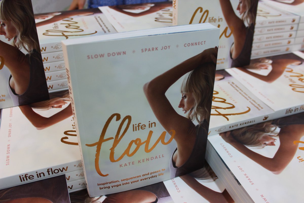 booktopia's tweet image. Slow down🧘‍♀️ Spark joy 😀 Make connections and find that elusive balance ✨#LifeInFlow is a must for any yoga-lover out there. Signed copies available --&amp;gt; bit.ly/2EvC2Z1