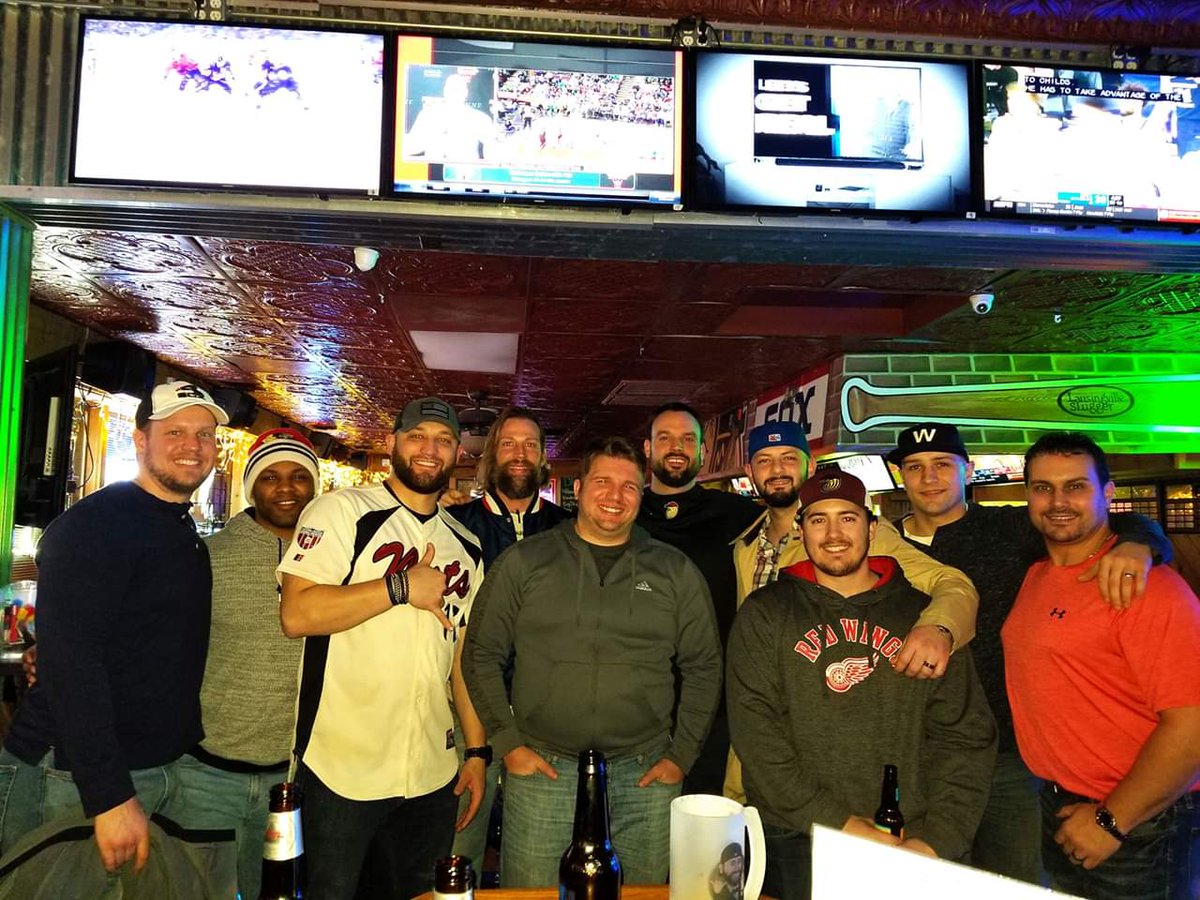 LansingNuts's tweet photo. #SpringTraining meeting at the old stomping grounds in Lansing! 🥜🥜⚾ https://t.co/Q726mFms9y