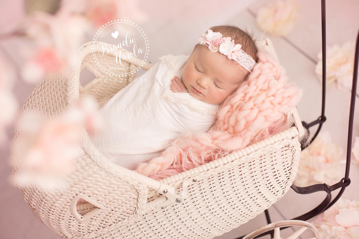 We love when clients come back and we get to see their families grow! Welcome to the world sweet Baby L <3