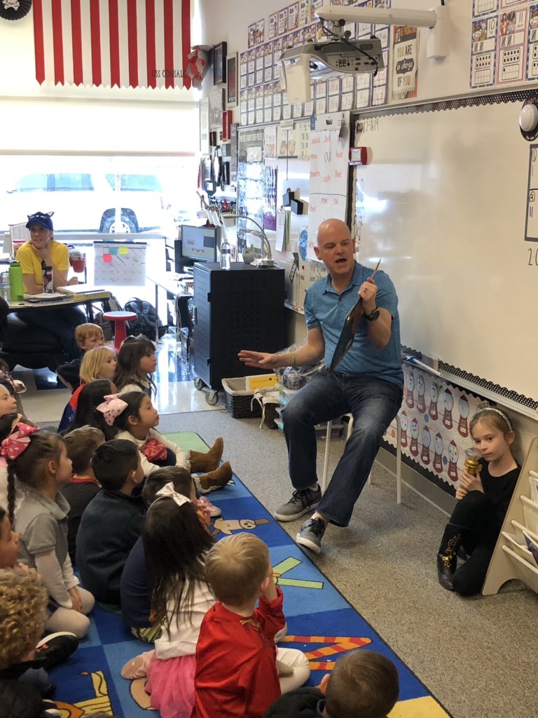 Thank you so much to <a href="/chetbuchanan/">Chet Buchanan</a> for reading to our Kindergarten students today as part of Nevada Reading Week!  <a href="/985KLUC/">98.5 KLUC</a> @TheBuchananShow <a href="/chetbuchanan/">Chet Buchanan</a>