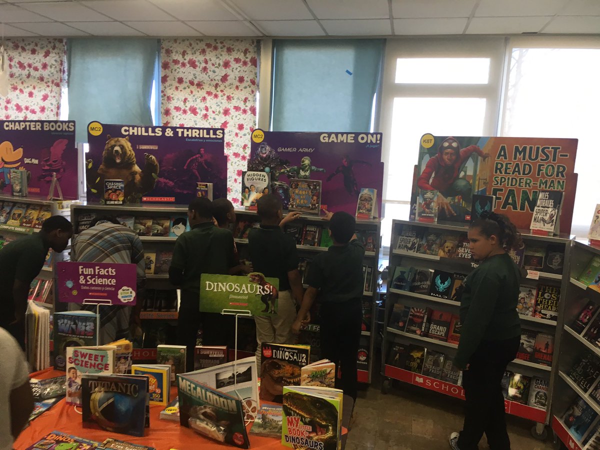 MrStupartESCS's tweet photo. #stupartsscholars are excited about the book fair @SchoolEastside time to get reading #ilovereading #wecandothis #charterswork https://t.co/ZNwJm1QB6T