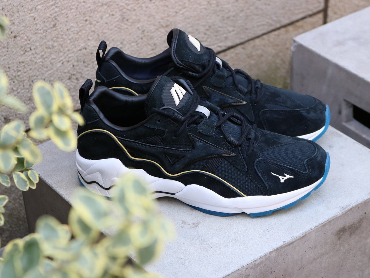 mizuno wave rider 1 seashore