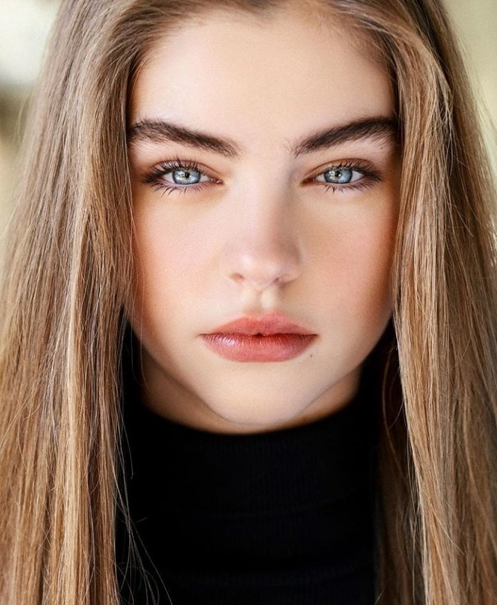 (📸)​ #JadeWeber Instagram : We won't get closer here 😝🤓!!! Or you can zoom if you want 😏😁