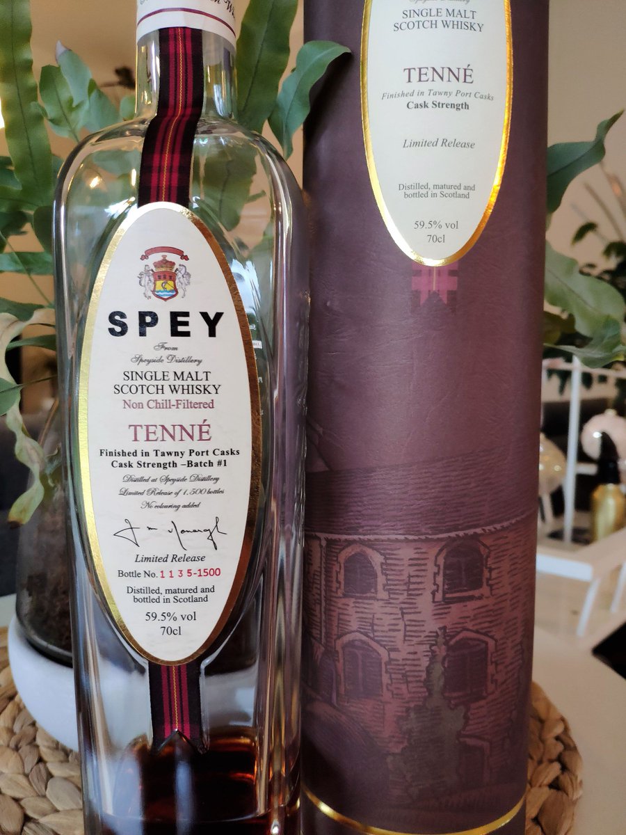 Seltsam, dreckig, abgefahren - so vielsagend beschreibt Malte von adreamofsea den SPEY Tenné Cask Strength: buff.ly/2tF8y4P