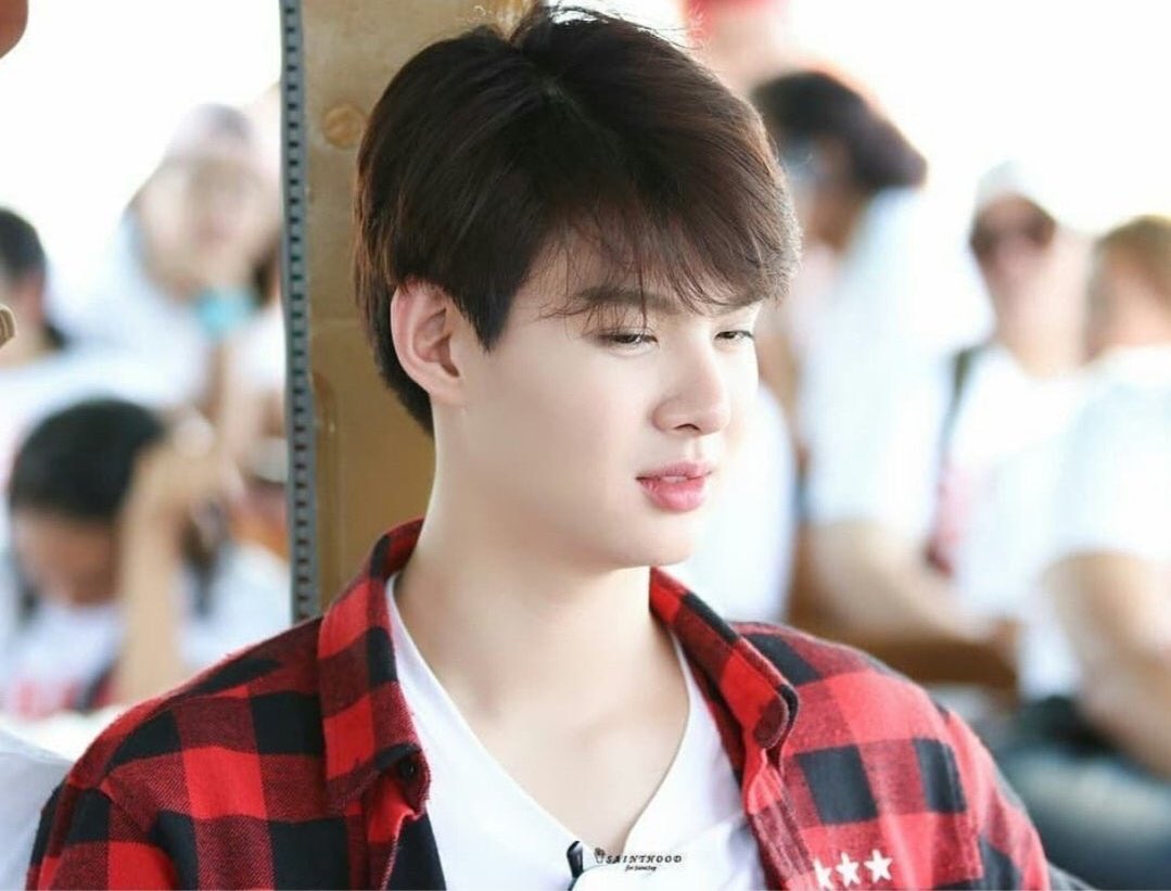 lynn_leowsl's tweet photo. #Saint_sup A good wish, from me to you. #MingLu Ming 明 = bright and clear, Lu 路 = road and path. May the road and path ahead of you is forever bright and clear.
Lil twist: Lu in Chinese has the same pronounce as 🦌, while 🦌 in English also has the same pronounce as dear. 😉 https://t.co/0hj0bWcdNa