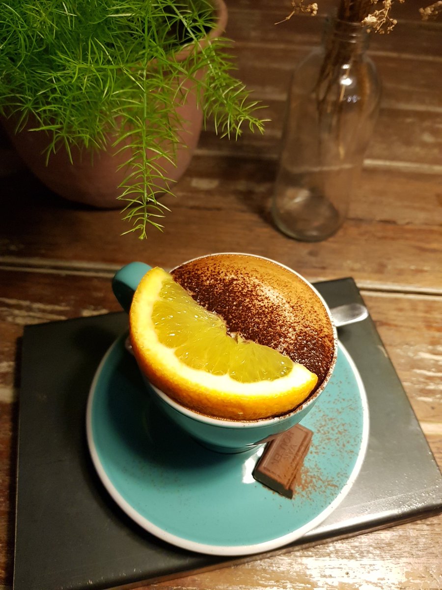 auntiespoonmag's tweet photo. ป้า Spoon หาร้านกาแฟชิลๆ ก็เลยต้องมา Ma-chill Espresso Chiang Mai ร้านนี้มีกาแฟพิเศษหลากหลายให้ลอง ขนมและแซนวิชแนวญี่ปุ่น อร่อยๆ
#coffee #coffeelover #machill #chiangmai #รีวิวเชียงใหม่ #อร่อยบอกต่อ #กาแฟ #sandwich #Barista #ร้านกาแฟเชียงใหม่ #coffeeshop #เครื่องดื่ม #รีวิวคาเฟ่ https://t.co/FOdNvvgwbX