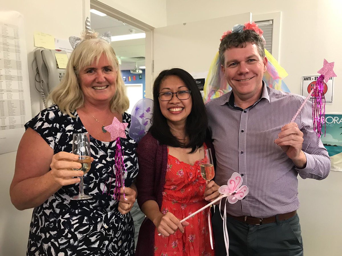 Big congratulations to our amazing PhD Student Aila Bandong for submitting her thesis and congratulations to her supervisors @TrudyRebbeck and Andrew Leaver #whiplash #neckpain #clinicalguidelines