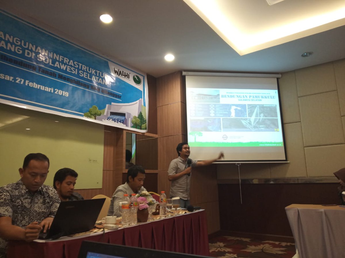 elsamnews's tweet image. Diskusi Terfokus &quot;Bendungan Pamakkulu: Air Dibendung, Tanah Menghilang dan Pelanggaran HAM&quot; sedang berlangsung si Makassar #elsam #walhisulsel #developmentbanks #humanrights #dam #infrastructure