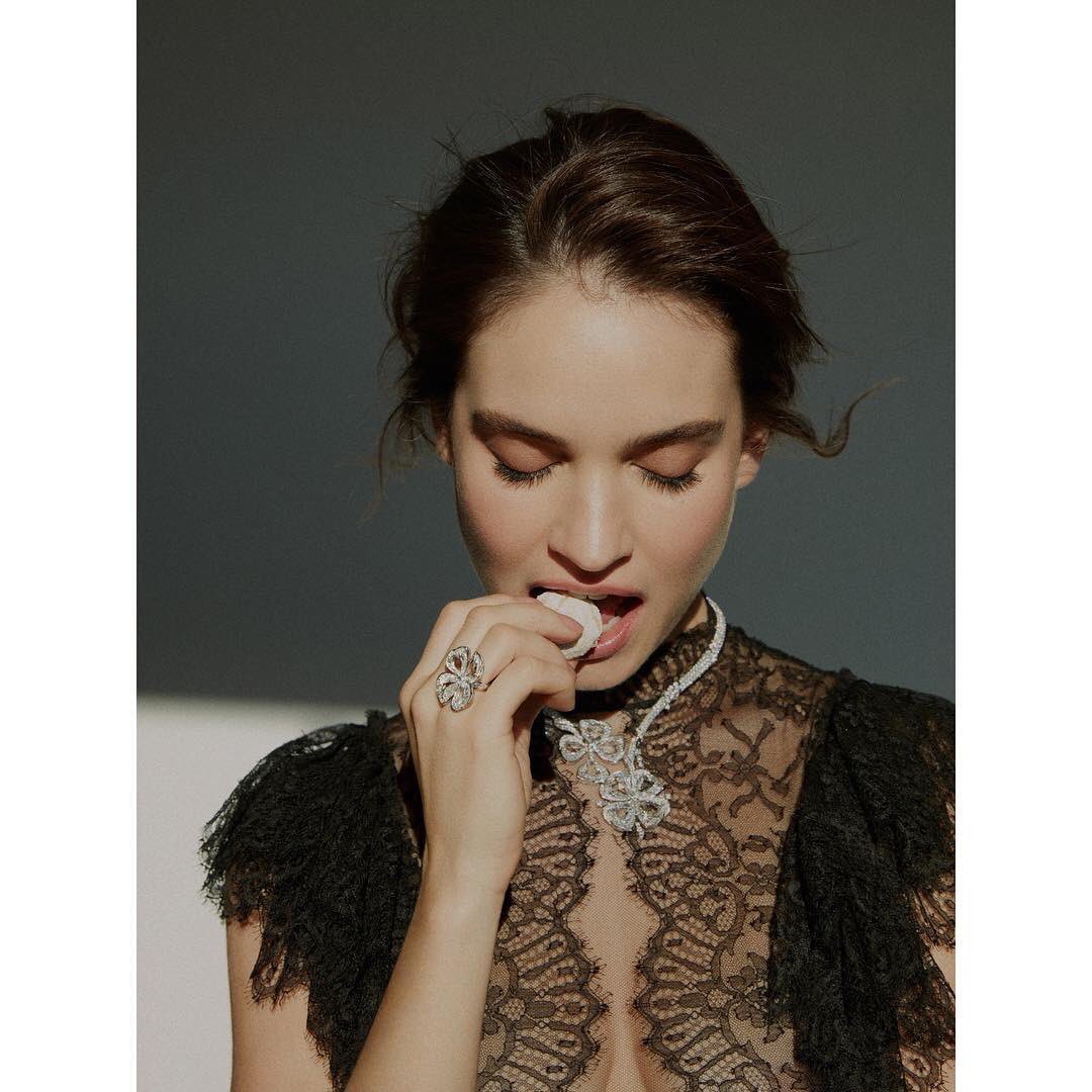 LilyJBrasil's tweet photo. PRINCESA! Lily para Madame Figaro China. https://t.co/vxifloIsnW