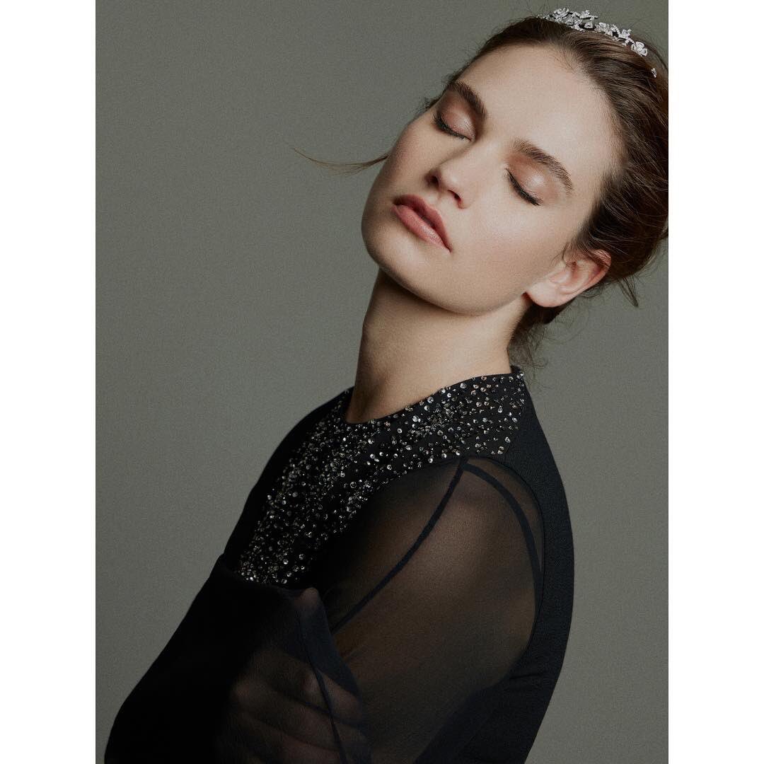 LilyJBrasil's tweet photo. PRINCESA! Lily para Madame Figaro China. https://t.co/vxifloIsnW