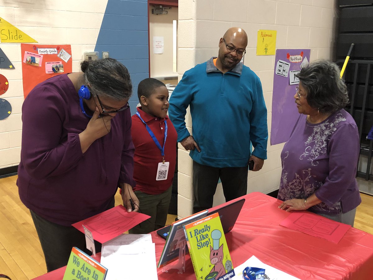 EmmanuelStone84's tweet photo. Reading Rainbow book reviews from 1st grade was a blast. I am amazed  how much you can learn from a 1st grader @PSESCPS . #ICanDoAnything https://t.co/XjZG15wrp5