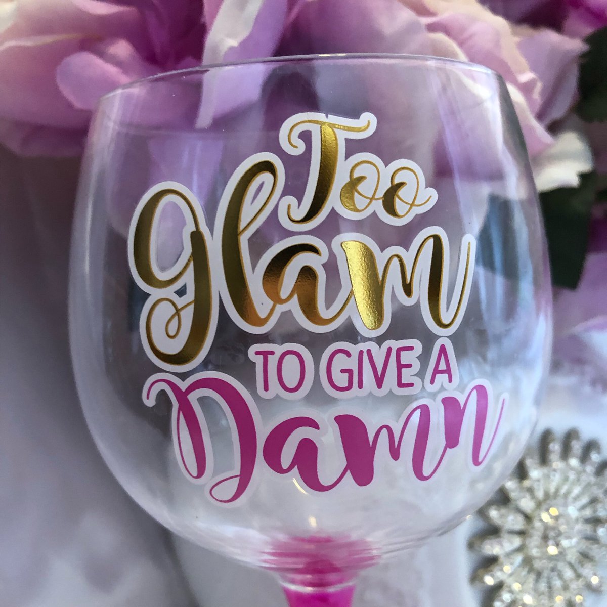 SilverGoddesss's tweet photo. My new Fave Wine Glass💜#wine #winelover #glam #fab https://t.co/wYSYWDb0BR