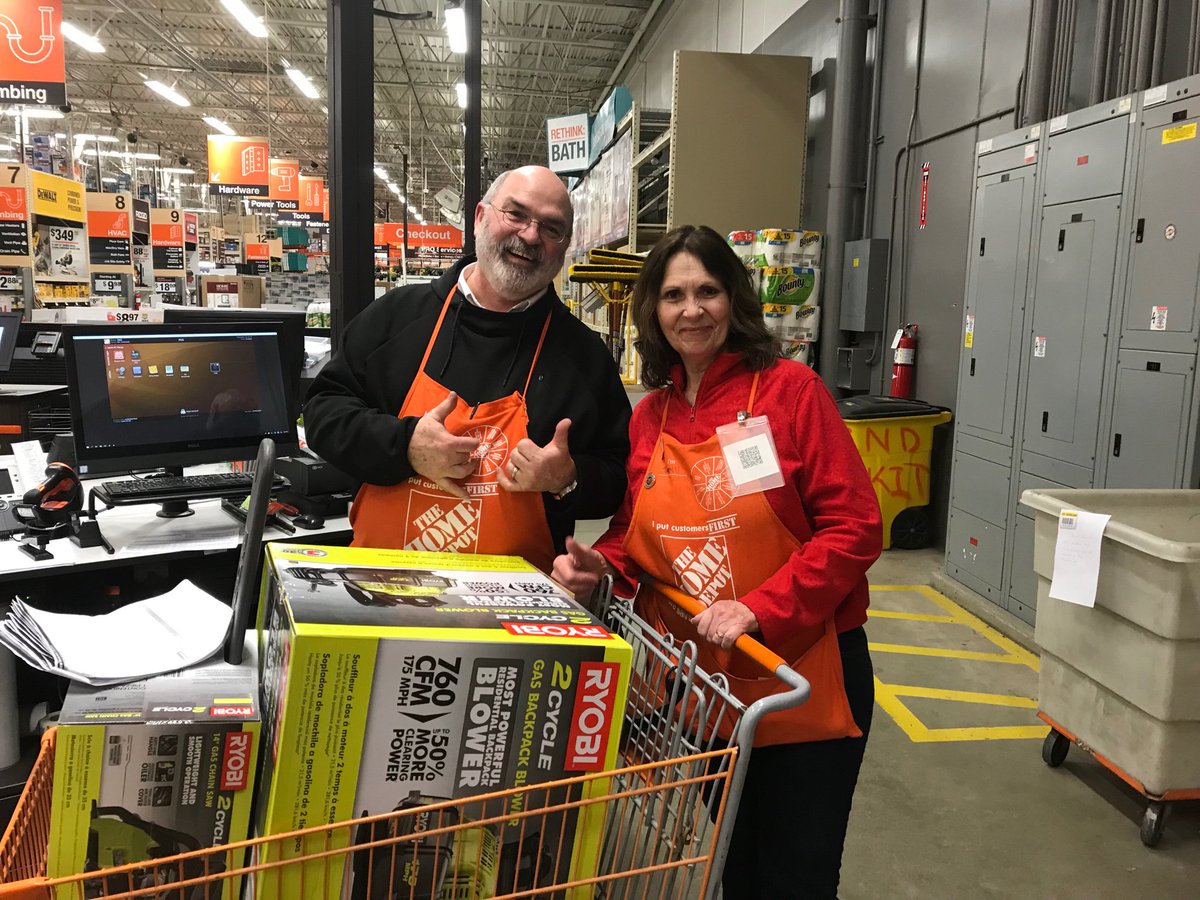 Tammy &amp; Steve teamed up and stopped a walk out with great customer service @ 3882!!!
