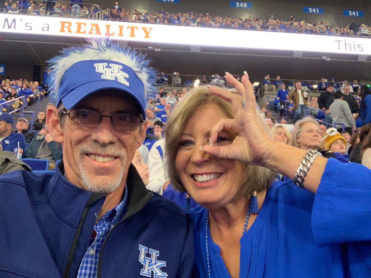 pss711's tweet photo. #WeAreUK Go Cats!!!! https://t.co/67ttOJSoPQ