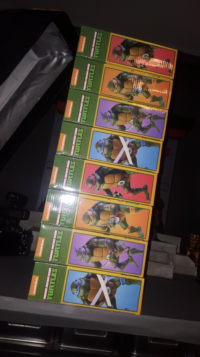 alx2k5's tweet image. Hey @NECA_TOYS thanks for sucker punching my wallet while I was buying soap. :) (Second set for @Joe_Toyark - not scalping)