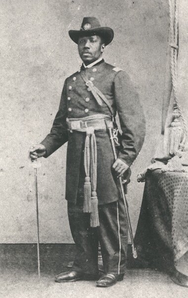 HarlemPortraits's tweet photo. #OTD in 1865, #MartinDelany was commissioned as the first black combat major in the #UnionArmy, achieving the #highestrank of an African American during the #CivilWar. He worked to bring educational &amp; economic opportunities to African Americans, and encouraged repatriation https://t.co/2f1yGx7mrz