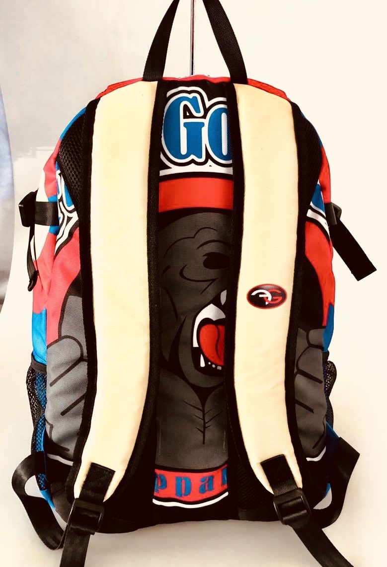 TeamFullGorilla's tweet image. A little sneak peak at one of the items in the @TeamFullGorilla player packs thank you to @FullGorilla for the sweet bags🦍🏈💪🏼 #ballers #lookgoodfeelgood #feelgoodplaygood #ifyouplaygoodtheypaygood