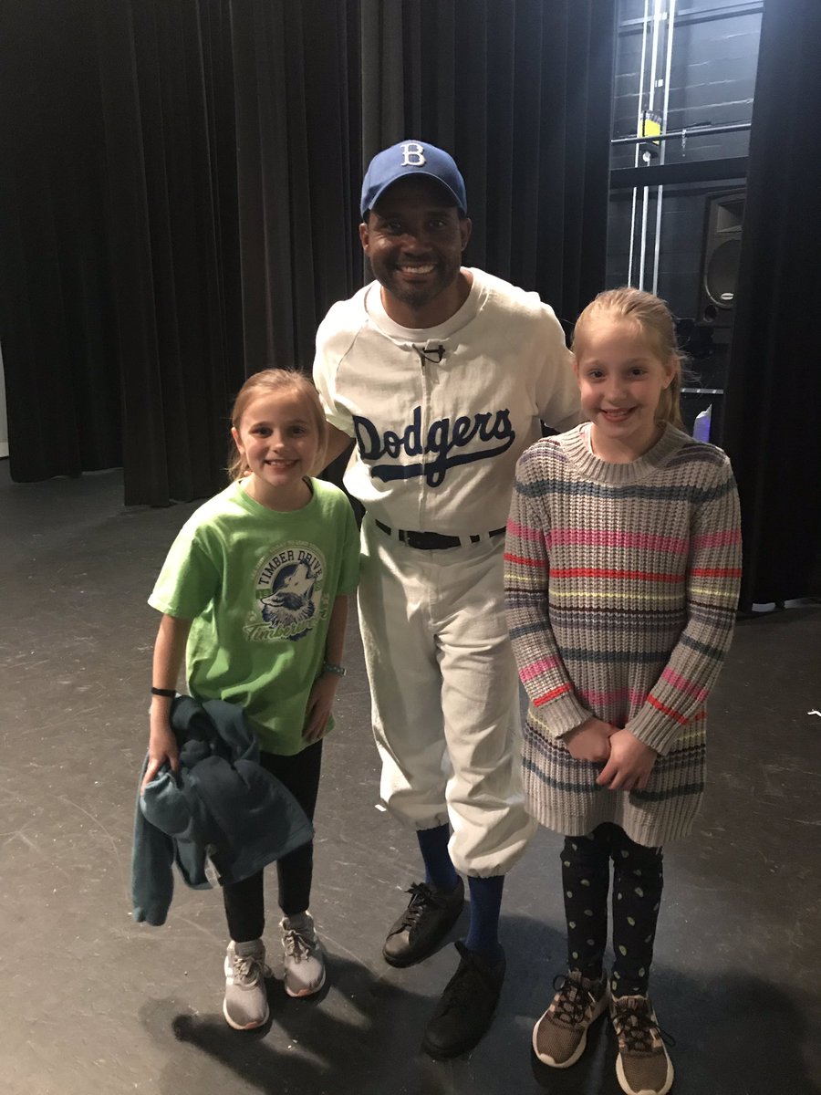 MrsWaltersTDES's tweet photo. @TimberDriveES @GarnerPolice @GarnerPAAL We has an awesome night at ‘A Game Apart the Jackie Robinson Story’! Thank you @MIKEWILEYPRODS! https://t.co/wnSGXkM2cr