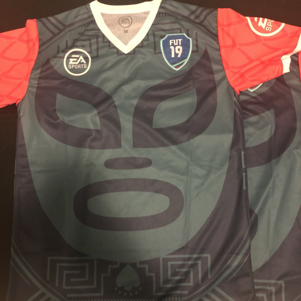SoyFan10's tweet photo. 🇲🇽⚽️ ¡SORTEO JERSEY (FÍSICO) DE LA COMUNIDAD MEXICANA DE FIFA UT 19! ⚽️🇲🇽

1. Da RT a este tweet.

2. Sigue a @EASPORTSFutbol y @SoyFan10.

3. Responde a este tweet con una foto o captura donde muestres que desbloqueaste el jersey (Digital) en tu FIFA. https://t.co/h5M7BFDT0H