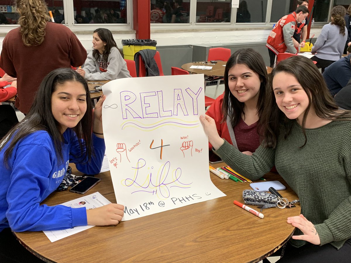 PHS_GoodDay's tweet image. Great night of service helping @morggg135 and PHHS Interact Club promote Relay for Life! @RelayForLife