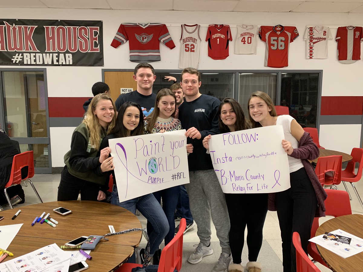 PHS_GoodDay's tweet image. Great night of service helping @morggg135 and PHHS Interact Club promote Relay for Life! @RelayForLife
