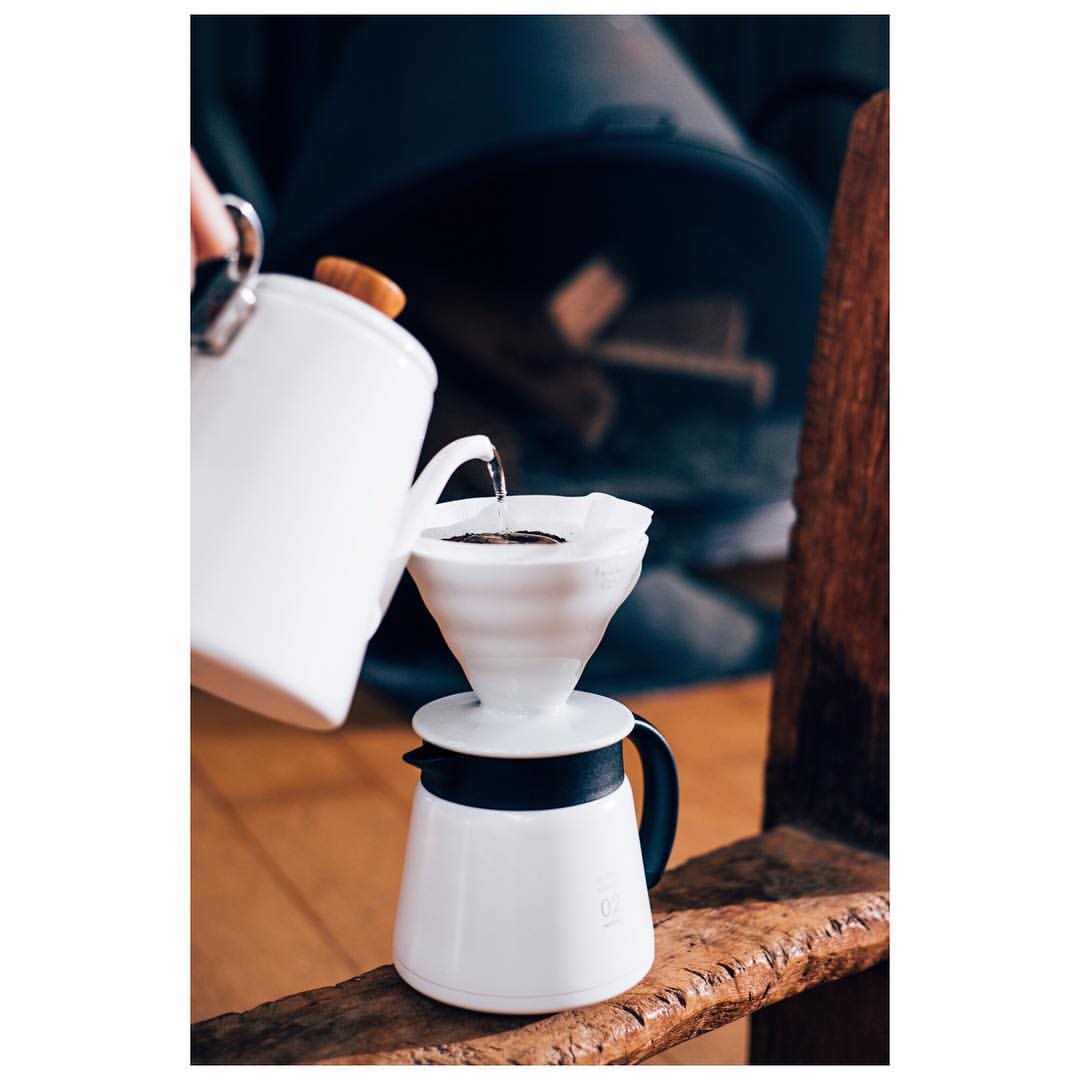 HarioHongKong's tweet photo. HARIO V60 white series
V60 Coffee Dripper 02 Ceramic / White - VDC-02W
Bona Coffee Drip Kettle - BDK-80-W
V60 Insulated Stainless Steel Server 600 - VHS-60W
V60 Measuring Spoon Ceramic - M-12C
#hariohk #V60 #Coffee #Dripper #DripKettle #V60Server #VDC02W #BDK80W #VHS60W https://t.co/xst48oJkJo