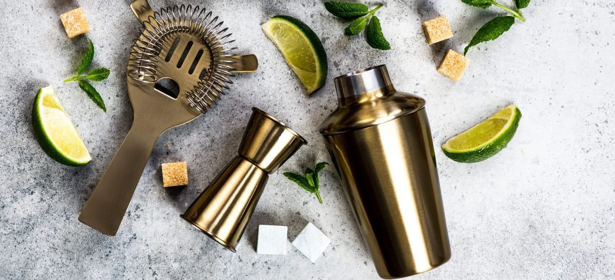 bartendbusiness's tweet photo. Building the Perfect Bar: The Tools of the Trade
Satisfy your bar staff as much as you satisfy your customers. Here’s what you need to know about the tools of the trade. https://t.co/tUekBUceGQ #bartenderhacks #bartender #bar #spirits #cocktails #gin #vodka #cocktailrecipes https://t.co/Uo5ckGLIKU