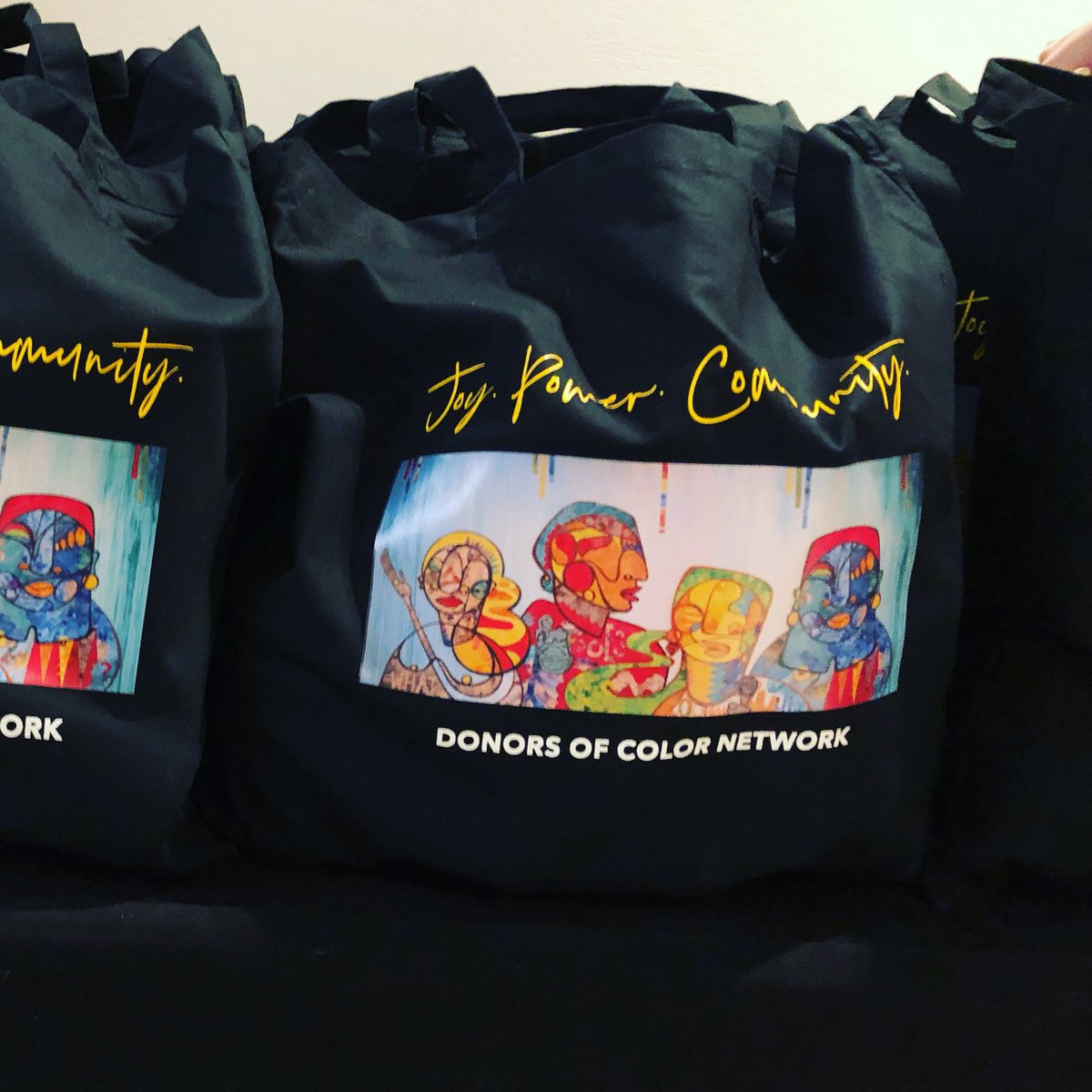 HaliLeeNYC's tweet photo. It’s starting...!!! ❤️💪🏼❤️💪🏼@ashindi #donorsofcolor https://t.co/i5dtDA6jlO