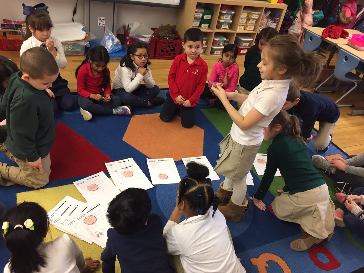 mrsclark1225's tweet image. Students solve multi-step math problems in various ways. We explain our strategies and revise our work when needed. We learn best from each other! 💪🏽🌟🙌🏼 #SPSmind