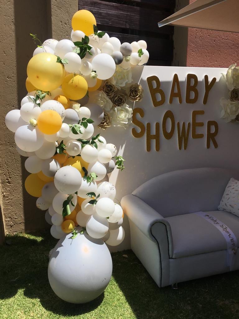 LuNyhweba's tweet photo. @MapsMaponyane Party Loopers | Organic Balloons | 083 882 1249

#PartyLoopers #EventsPlanner #PLEvents #Babyshower #Organicballoons #KidsParties #partystyling https://t.co/HdDT63CJDD