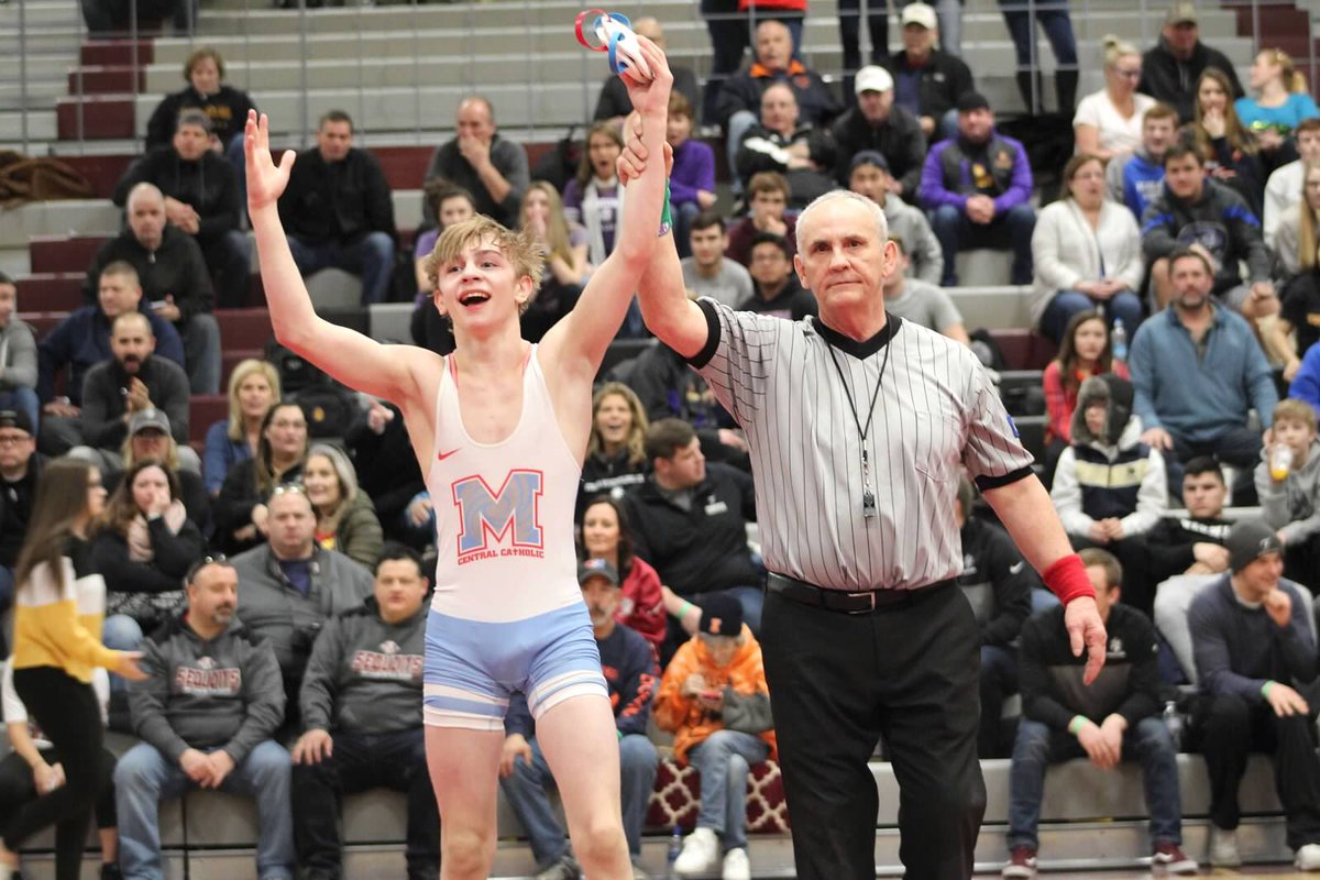 Silvaslam10's tweet photo. @mcchs_wrestling #findaway 
#likejordan #joshglover https://t.co/VGeDly9Op4