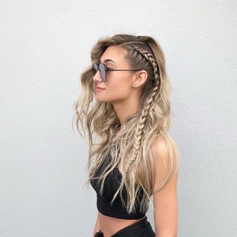 Lucilavazquez24's tweet photo. Chicasss! Voy a estar haciendo trencitas para upd y demás, solas $50 y con glitter(también para rostro, varios colores) o accesorios $75, cualquier modelo! Consultas al md📩. También si me pueden ayudar a difundir este emprendimiento sería genial!❤️ https://t.co/jPx2t0rM36