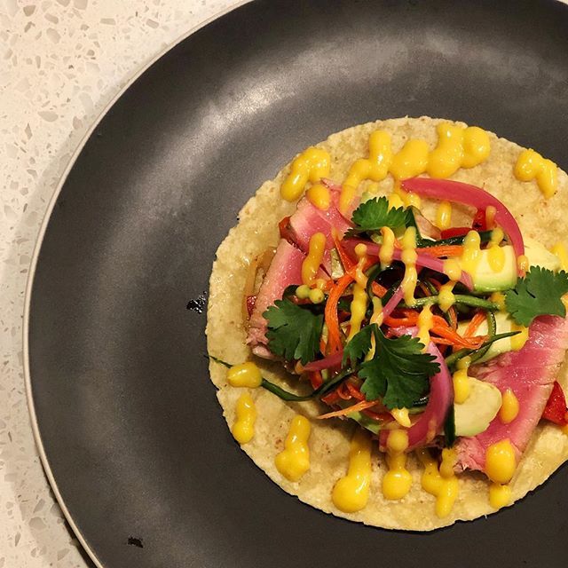 donaldsmolik's tweet photo. Ahi tuna tacos with house-made pickles and a spicy coconut mango sauce 🌮🐟🔥 Peace out bumble bee ✌️
•
•
#cookingwithyourgut #foodforthebelly #ahitunatacos #fishtacos #tacotuesday #mango #ahituna #pickles #cheflife #atxchef #austin360cooks #atxfood… https://t.co/3eK4kkyopr https://t.co/4XFdY6l369