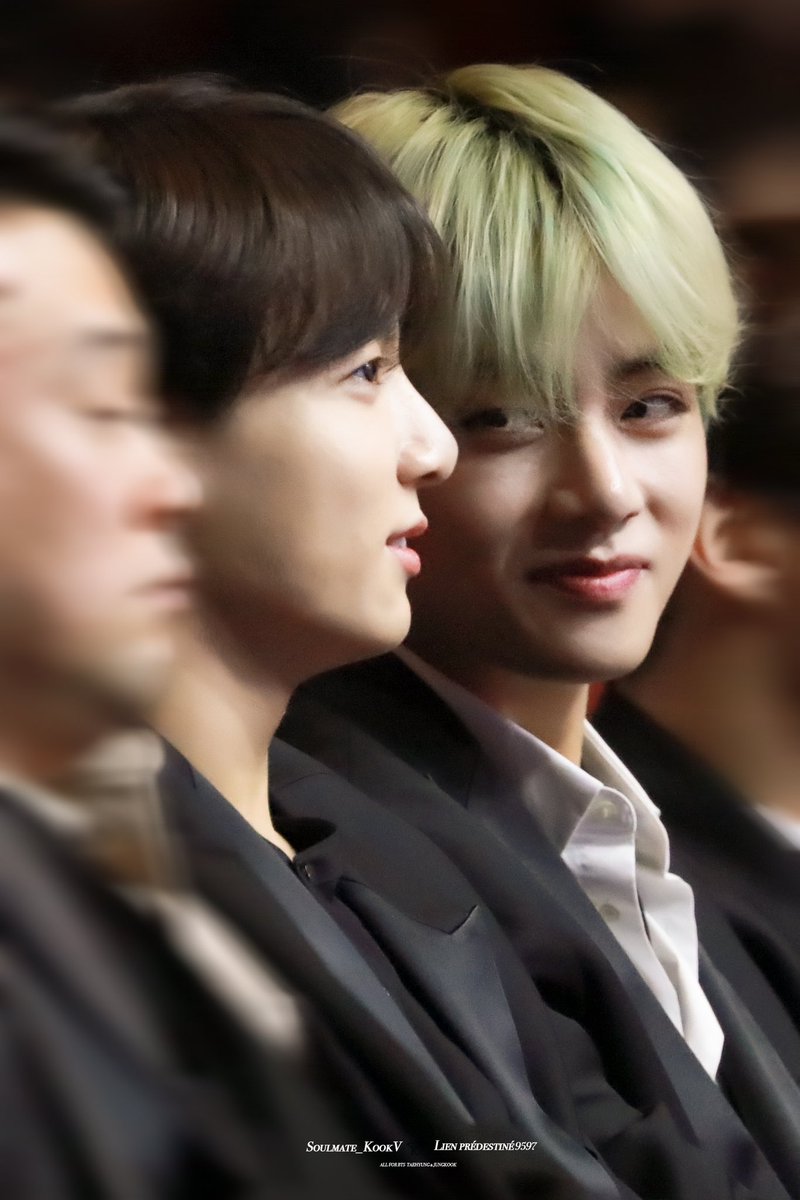 Soulmate_KookV's tweet photo. 【HD】190226 이데일리 문화대상

#V #태형 #뷔 #TAEHYUNG #정국 #JUNGKOOK #jk #국뷔 #taekook #kookv #BTS⁠ ⁠ #방탄소년단 @BTS_twt https://t.co/xVyJdNwijT