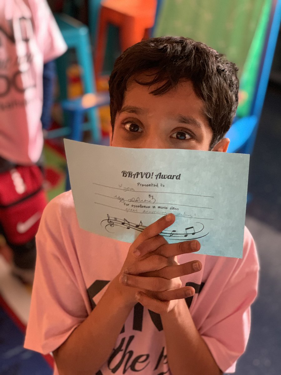 TeamCramer1's tweet photo. Our sweet V won the “Bravo Award” and the whole class was soooo proud ❤️ His excitement is contagious! #Community #TeamCramer #RelationshipsFirst #EverythingElseSecond #HCSstrong https://t.co/jnoEUcNyjh