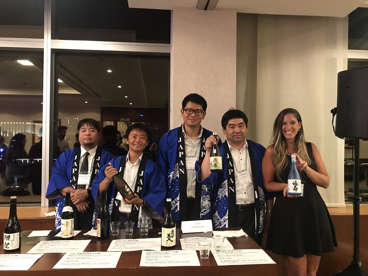 Hoy me sentí un poquito más cerca de mi sueño de conocer #Japón, disfrutando del Evento #ExperienciaHokkaido. Conocimos el destino #Hokkaido y degustamos su gastronomía de la mano del gran <a href="/Ohnochef/">Takehiro Ohno</a> 🇯🇵 Gracias <a href="/EriUehara/">Eri Uehara 上原 恵利</a> por la invitación y un placer ver a tantos colegas ❤️