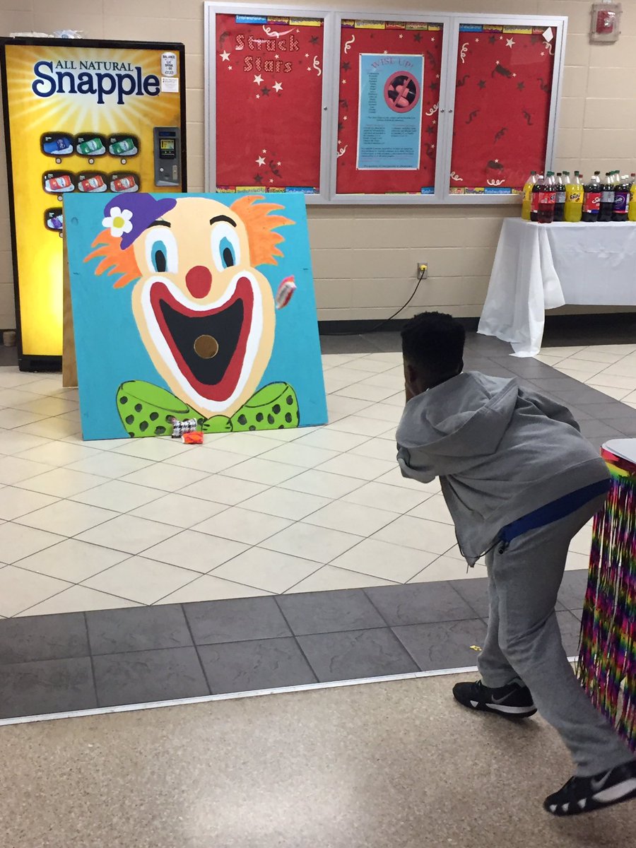 StrackCo's tweet photo. Some more carnival pictures. What a night! @StrackKISD https://t.co/MLwIxuMxQy