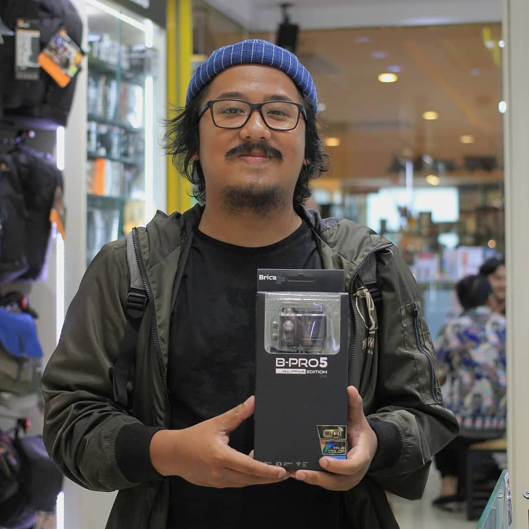 Available at @anekafotopb - Thank You For Shopping at Anekafoto STC Senayan mas Don - <a href="/tempatbercakap/">📍🗣</a> 
-
Sukses terus untuk mas Don dan #tempatbercakap yang makin hari makin pecah 😊😊😊 
--
anekafoto.com
📍 Anekafoto STC Senayan, Anekafoto Kwitang, Anekafoto Metro Atom