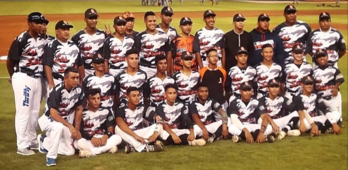 LOS SANTOS CAMPEÓN 2019 🖤🧡

La tropa santeña se vuelve a coronar campeón del Torneo Juvenil luego de 35 años, es el título #6 en ésta categoría. 
Quiero felicitar a los jugadores, cuerpo técnico y junta directiva por haber hecho esto posible.
VIVA LOS SANTOS OJUAAJAA⚾️