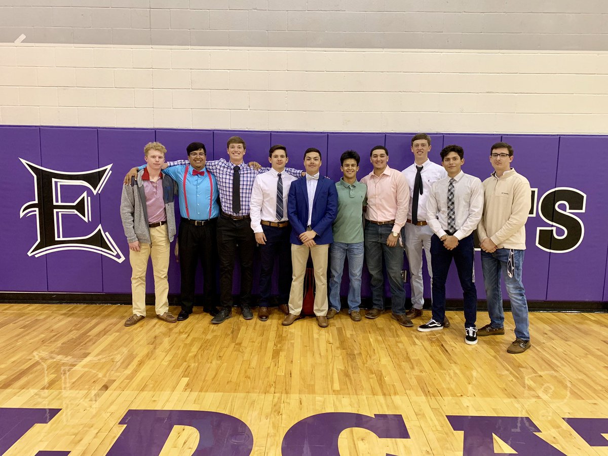 Wildcateducator's tweet photo. Great group of young men. Stay positive and keep grinding. #TxEdTuesday #morethanatest @ElginSupt https://t.co/jGJ1HvOXmv