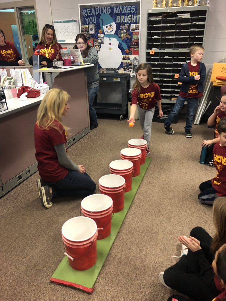 kmatthews203's tweet photo. Day 22 of Grove’s Grand Prize Game! It was an exciting day paired with the BIG Event and one of these two contestants from @MissScherpelz second grade class making it into bucket number 6!! Awesome!!! #GroveReads https://t.co/smwB981CQR