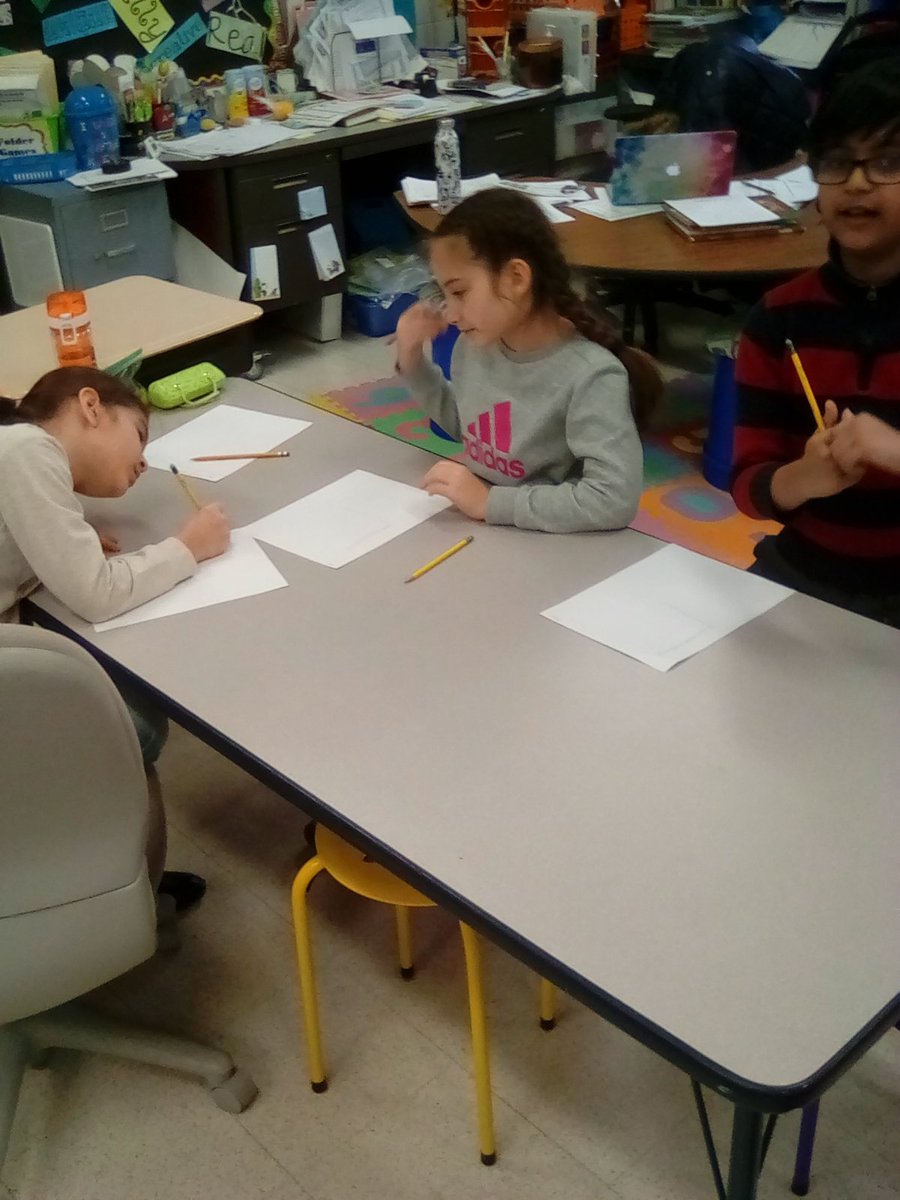 EWhiteside59's tweet photo. #krycanions using their knowledge of fractions and multiplication to plan a pizza part.  Shhhh...They do not know that They are actually planning their own pizza party.☺
#d59learns #pizzafractions https://t.co/W3zUdMYv8d