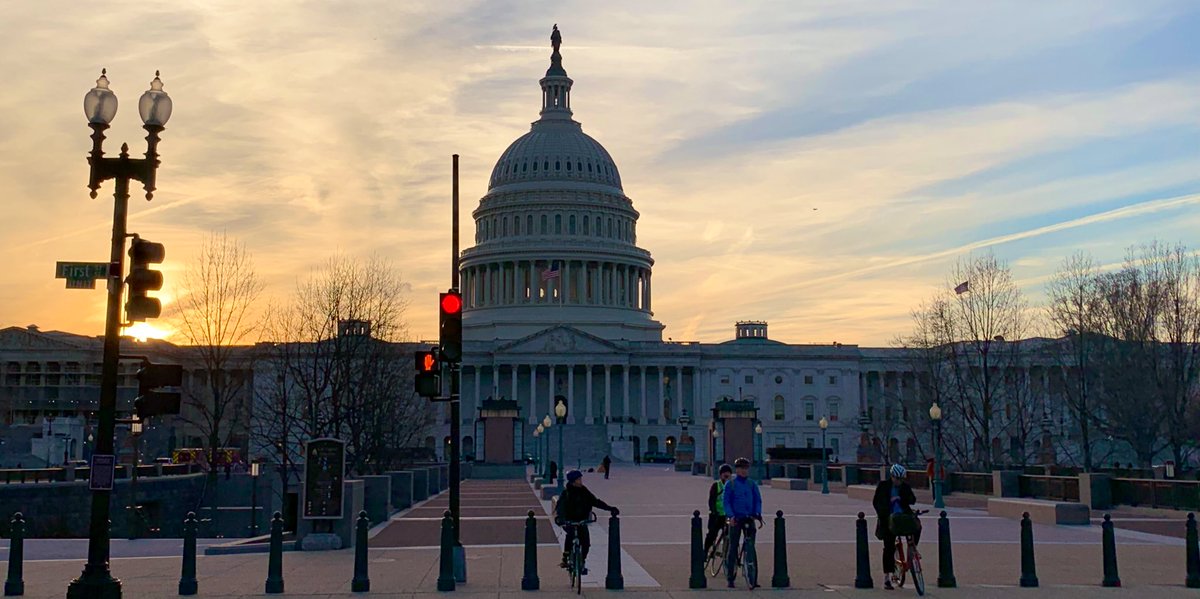 ONECampus's tweet photo. 280 characters (this won’t be a thread ) is not enough to express what an 👏 amazing 👏 freaking 👏 day it has been.

150+ @ONEinAmerica #ONEPowerSummit attendees met with their members of Congress to #StepUpTheFight. Wow. Wow. Wow. https://t.co/3qFiRRGSdm