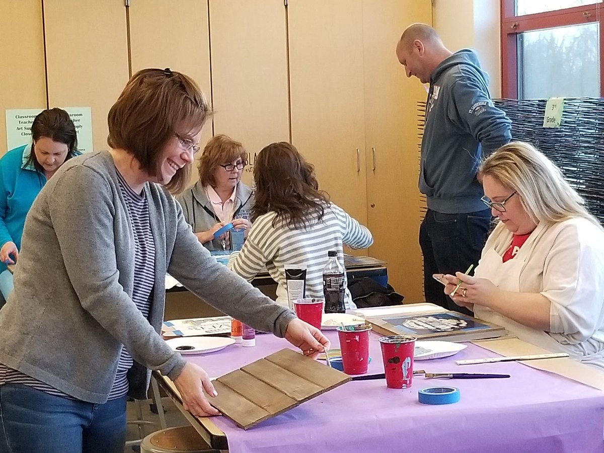 miss_stecklein's tweet photo. Team Building Painting Party @ Willow Dale. #swpbis #WDrocks #pumapride @Willow_Dale_ES https://t.co/rYjld51Ouu